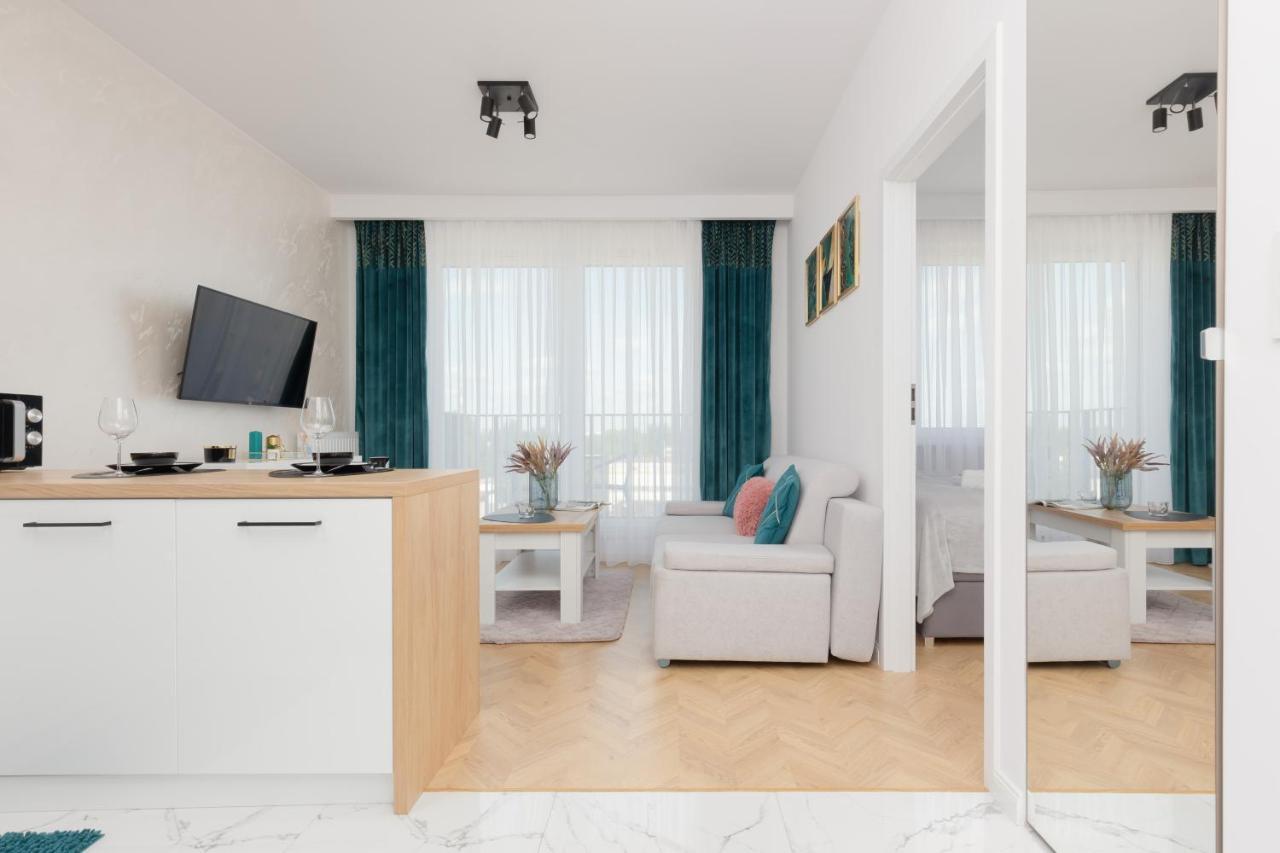 Warsaw Kotsisa Apartments With Parking By Noclegi Renters Exterior photo