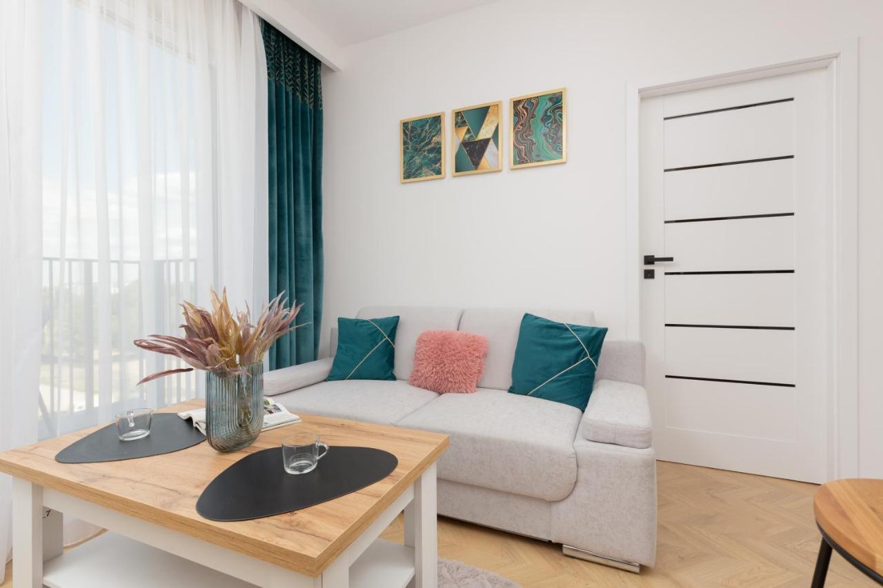 Warsaw Kotsisa Apartments With Parking By Noclegi Renters Exterior photo