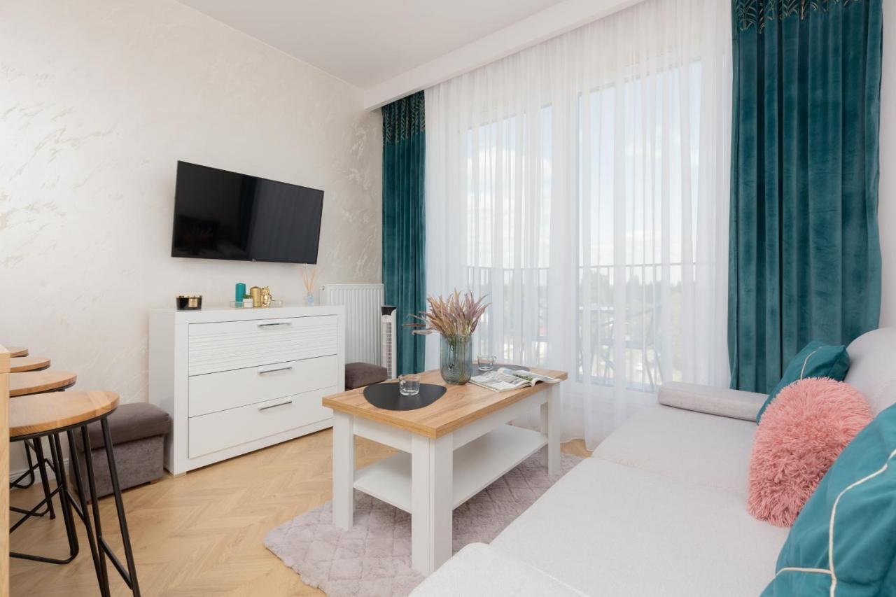 Warsaw Kotsisa Apartments With Parking By Noclegi Renters Exterior photo