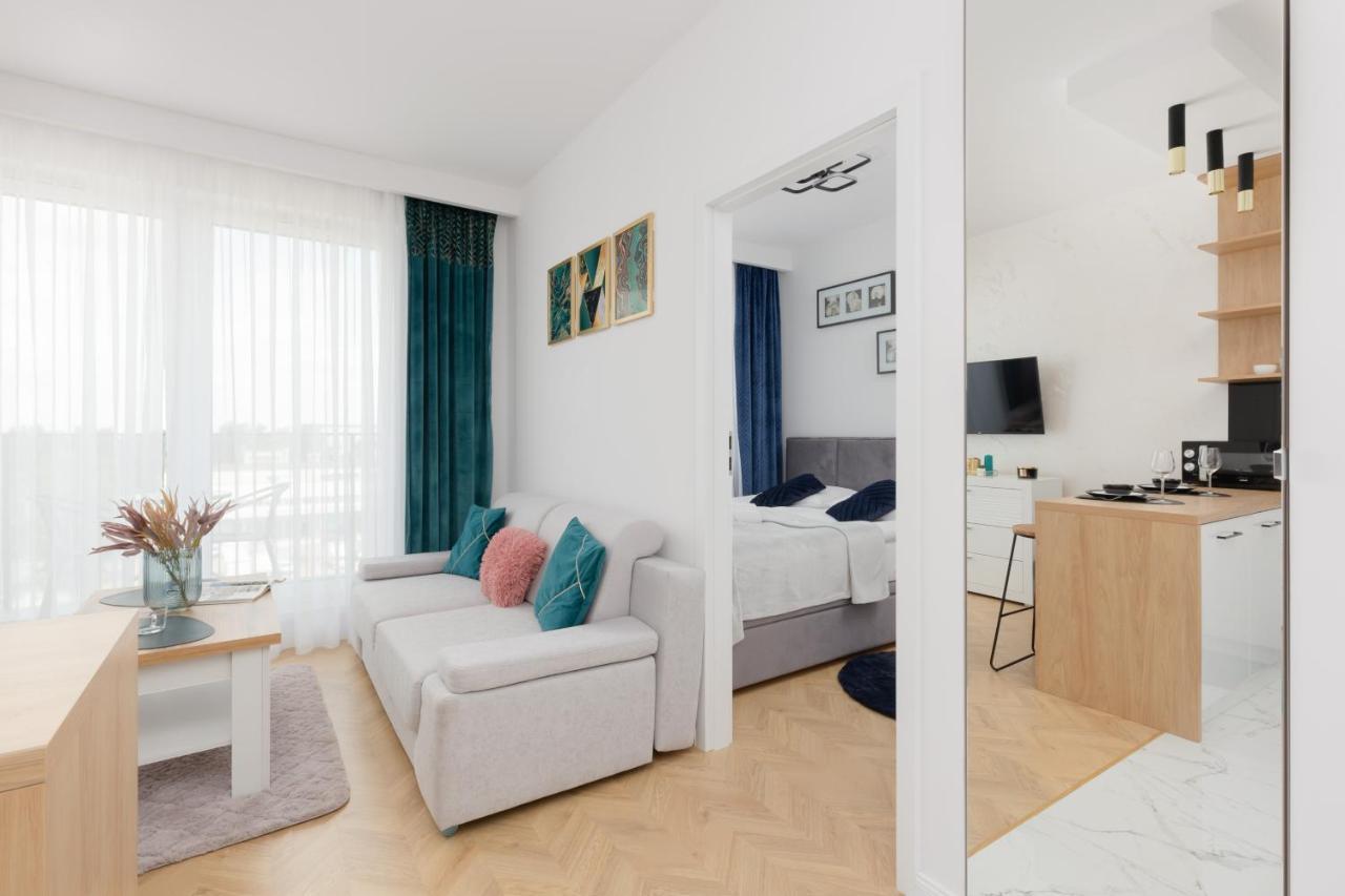 Warsaw Kotsisa Apartments With Parking By Noclegi Renters Exterior photo