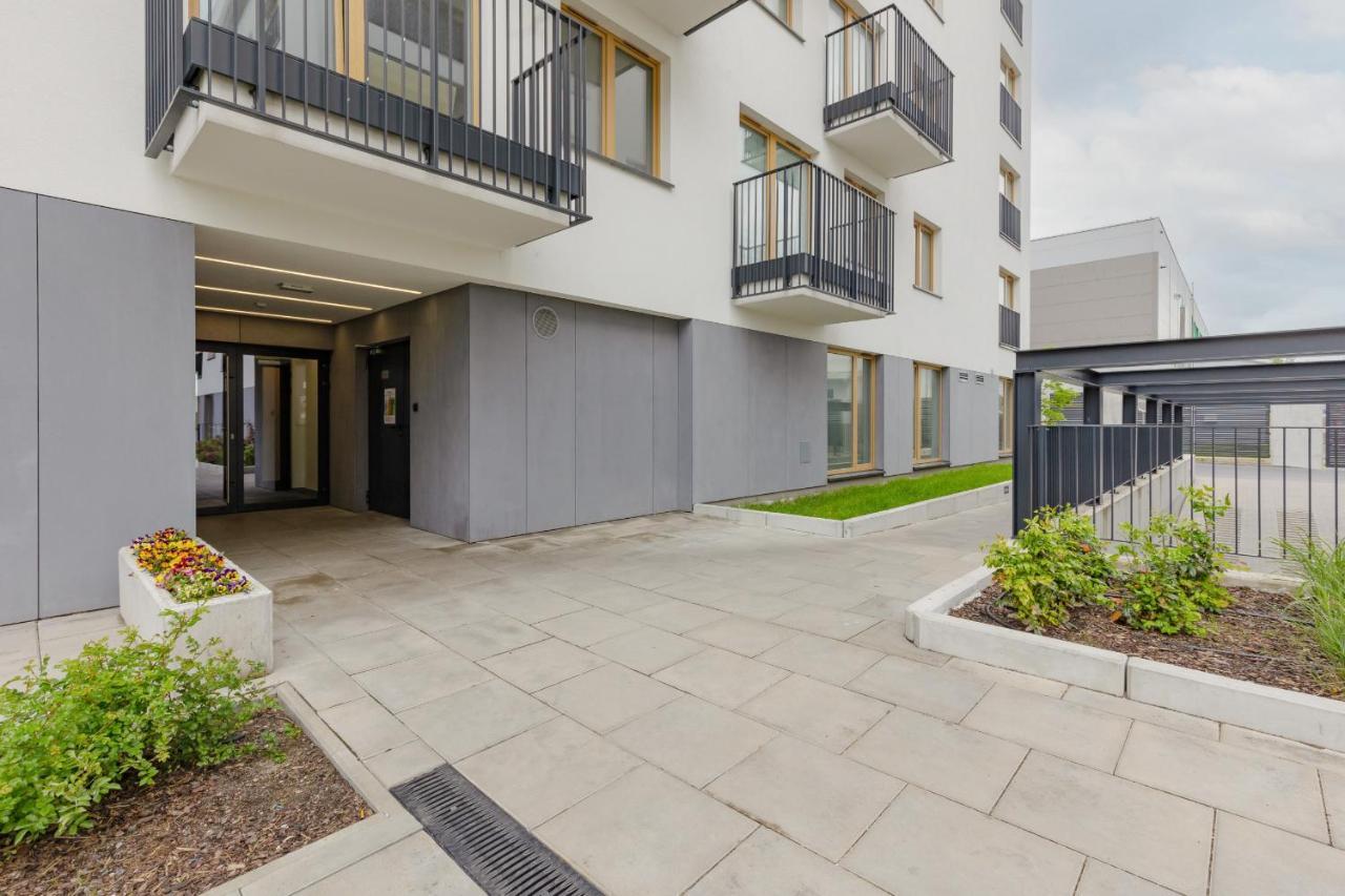 Warsaw Kotsisa Apartments With Parking By Noclegi Renters Exterior photo