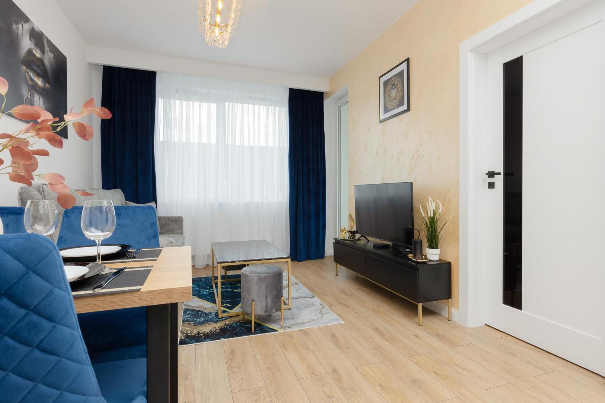 Warsaw Kotsisa Apartments With Parking By Noclegi Renters Exterior photo